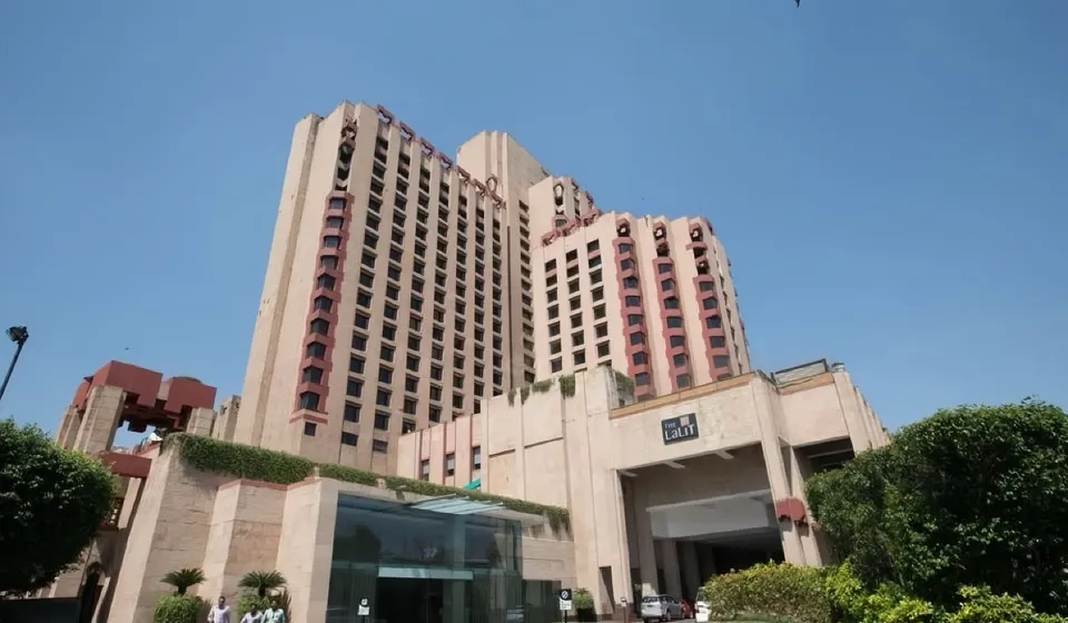 Hotel Escorts Doubletree New Delhi COD